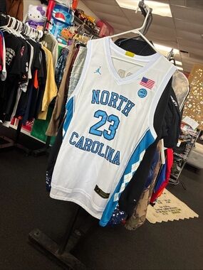 North Carolina #23 Basketball Jersey - White & Carolina Blue New SZ XXL Men’s